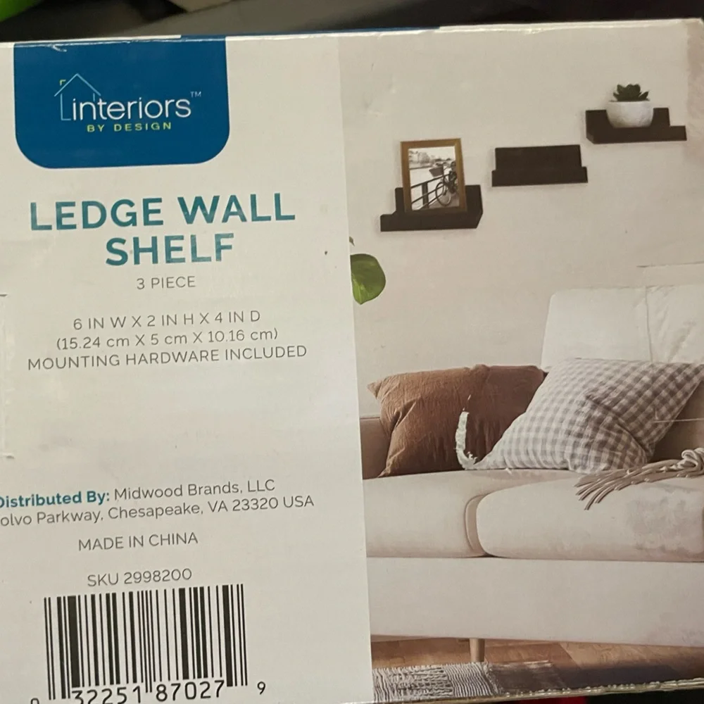 NIB Ledge Wall Interiors By Design Shelves